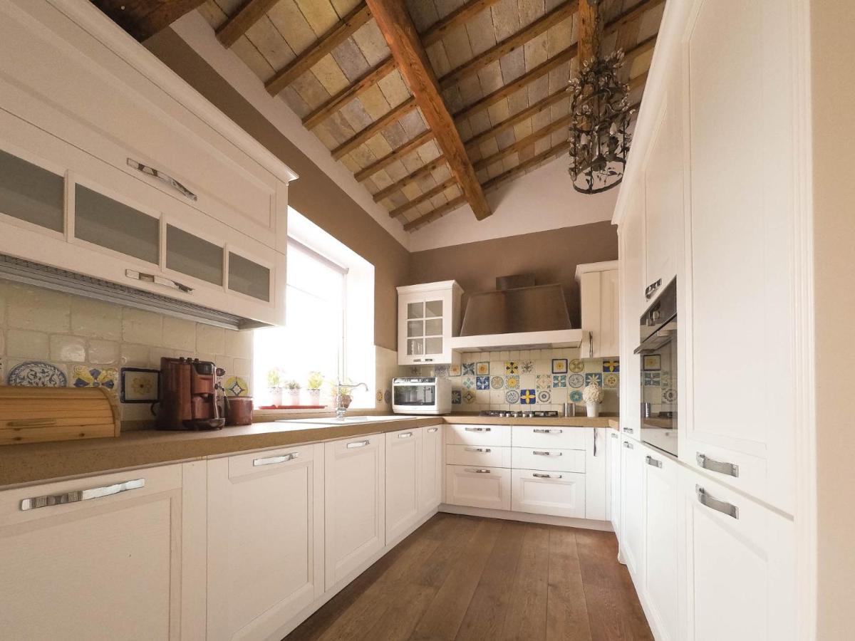 Il Bianconiglio R&B Bed & Breakfast Carraie ภายนอก รูปภาพ